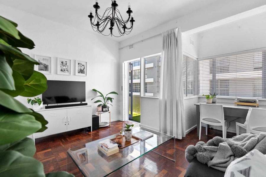 1 Bedroom Property for Sale in Green Point Western Cape
